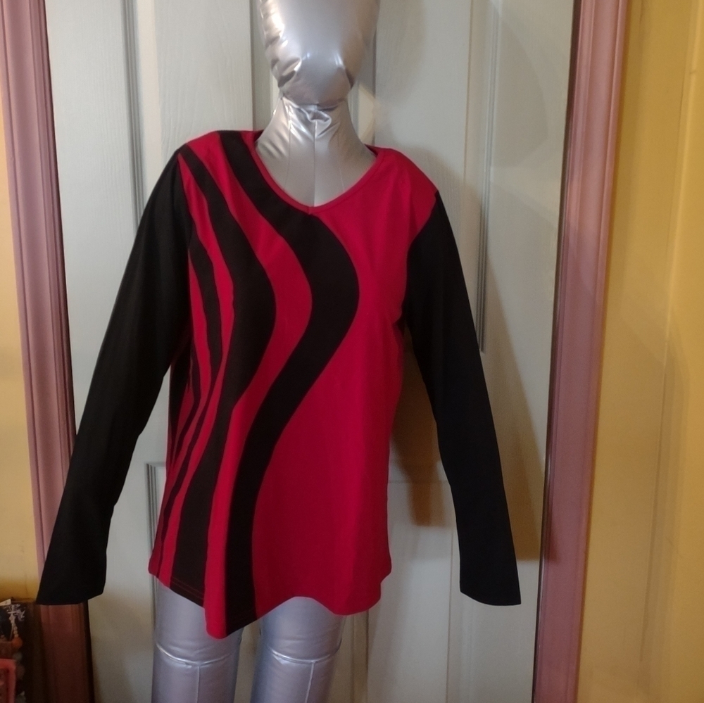 Regalia Womans Red And Black Long Sleeve Shirt Size Medium Top